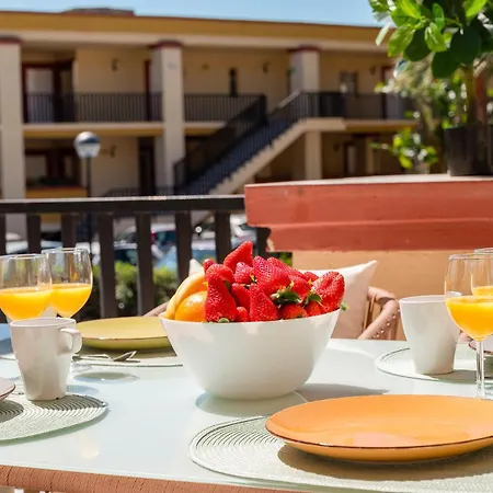 Oleholidays 716 Romana Playa Junto Al Mar Apartment *